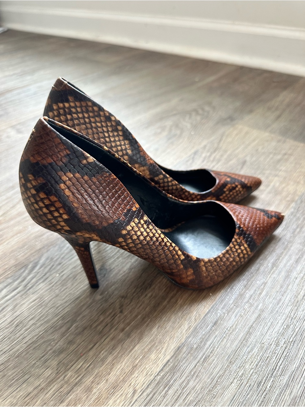 Aldo Snakeskin Print Pointed Toe Stiletto Heels Women’s Size 7.5 Brown Pumps - Picture 3 of 12